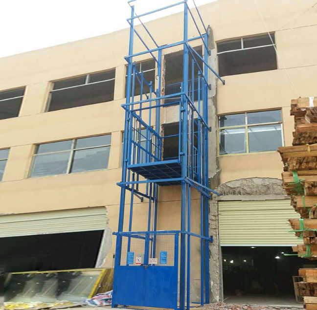 信州建材厂室外物料提升